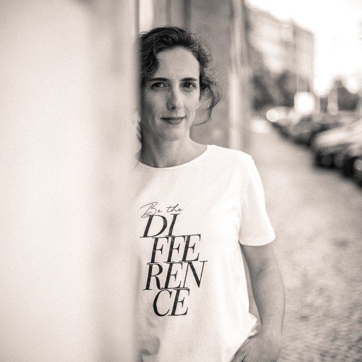 Headshot of Isa Alves